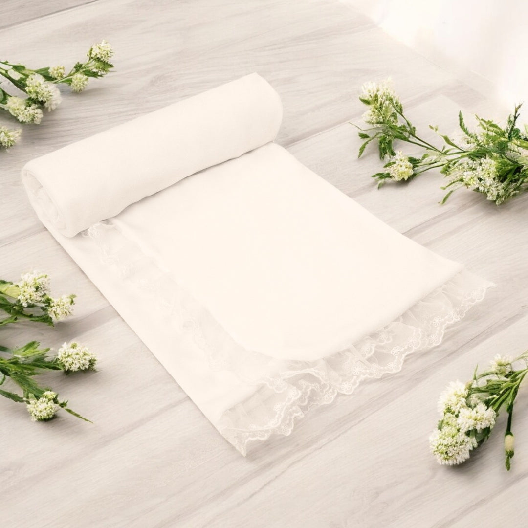Jamiks Ivory Velour Swaddle