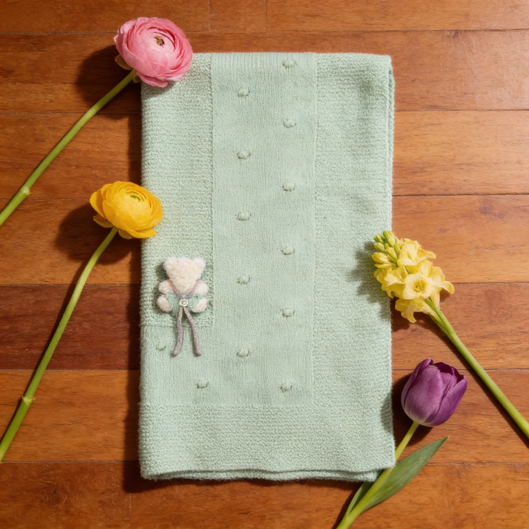 Mac Ilusion Powder Green Knitted Teddy Bear Shawl