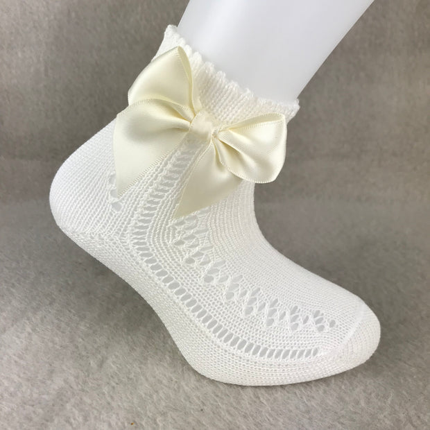 Ivory Ankle High Open Weave Spanish Bow Socks