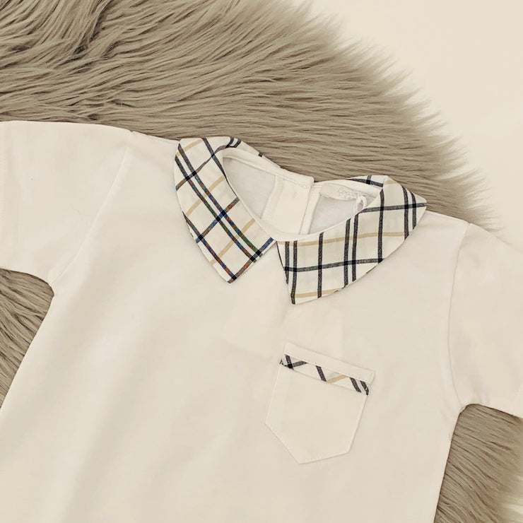 White Polo & Navy & Beige Check Peter Pan collar Close